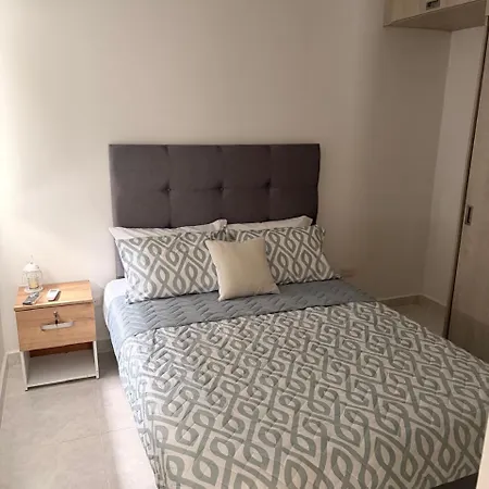 Brand New Near The And Historic Center Apartamento *