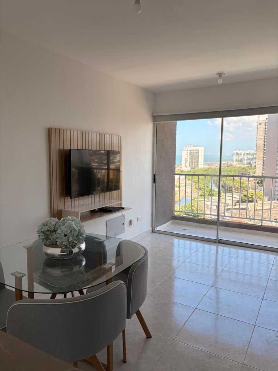 Brand New Near The And Historic Center Apartment